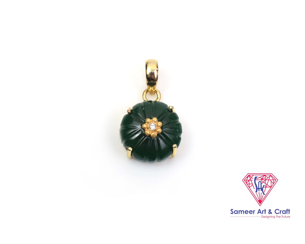 Natural Carving Gemstone Handmade 18K Gold Plated Fashion Pendant