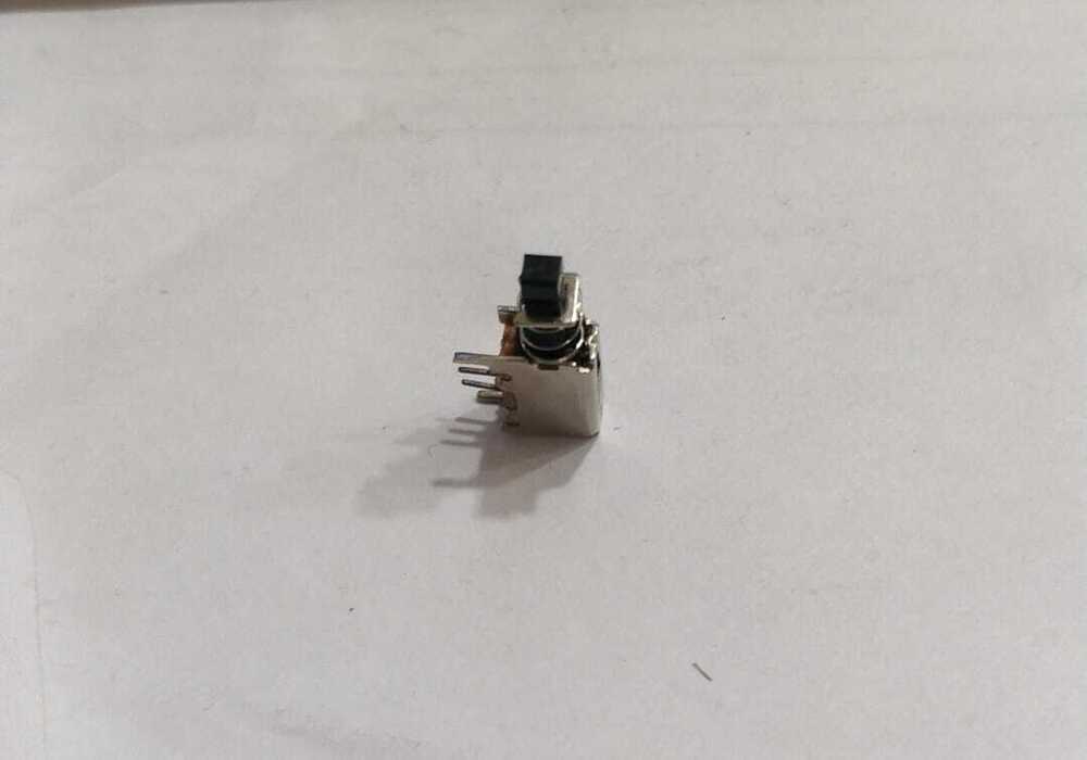 3 PIN ON-OFF BLACK KNOB WITHOUT SCREW