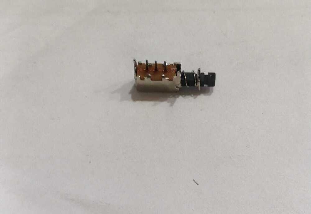3 PIN ON-OFF BLACK KNOB WITHOUT SCREW