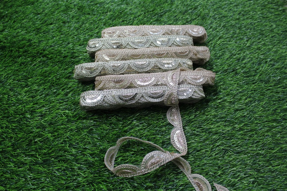sequence golden lace