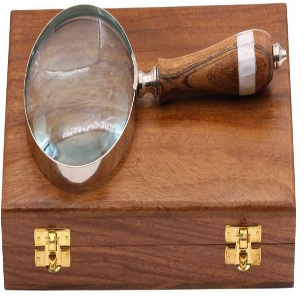 Magnifying Glass With Wooden Box - Color: Golden