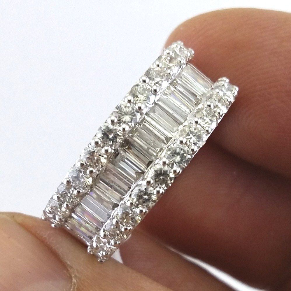 Fine Diamond Ring