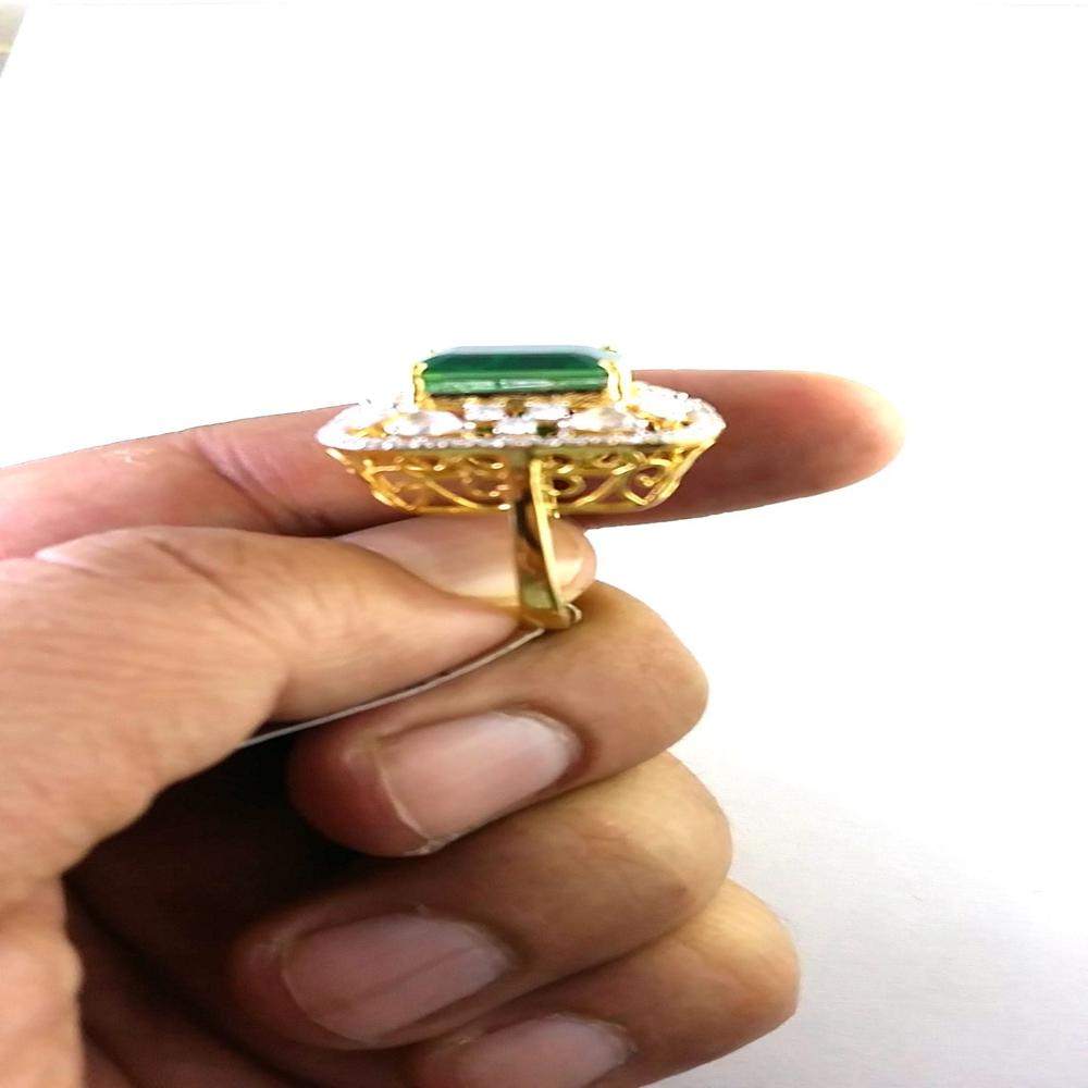 Emerald Diamond Fine 18 k Gold Ring