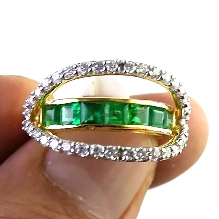 18k Emerald Diamond Ring - 18k Yellow Gold, 5.300g, 0.62 Carats Diamonds, 0.72 Carat Emerald | Customizable, Skin-friendly, Classic Elegance
