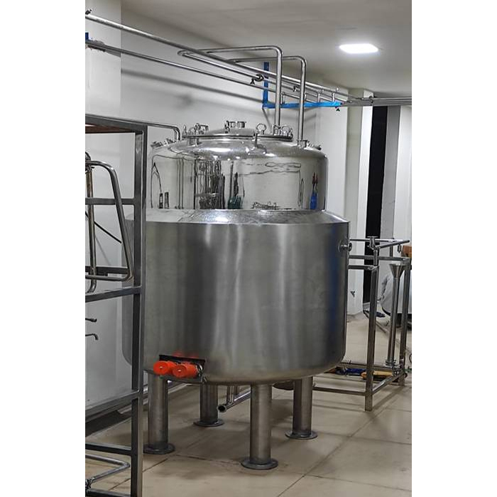 Industrial Storage And Distribution System - Color: Silver