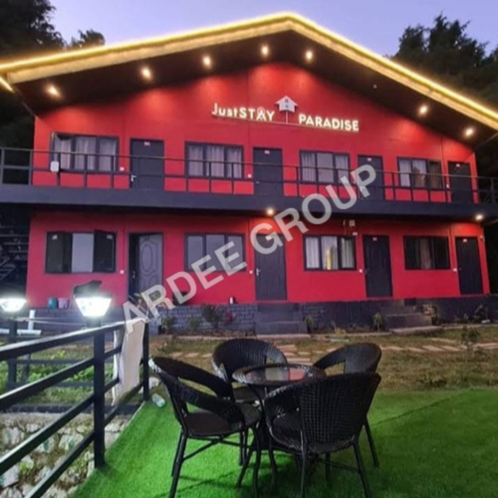 Prefabricated Cottage - Color: Red