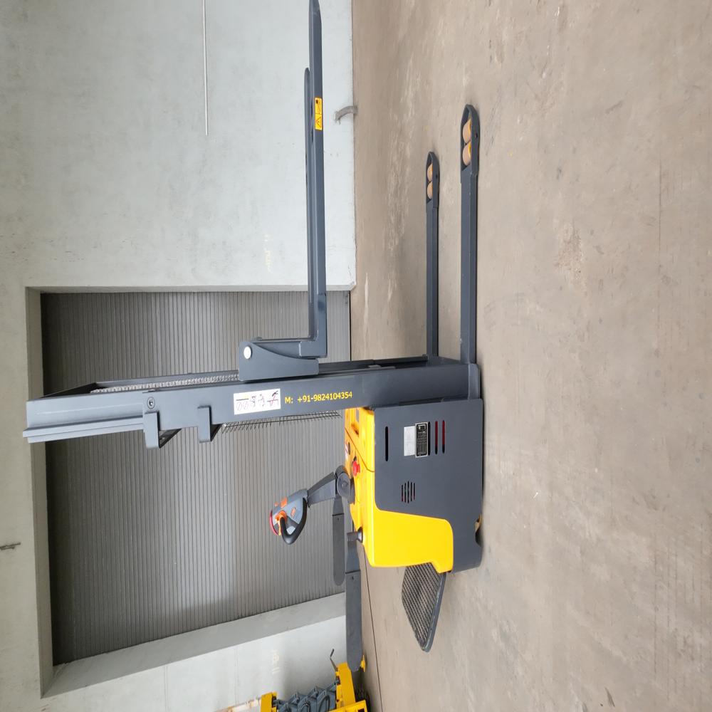 Fully Electric Stacker with Platform Type