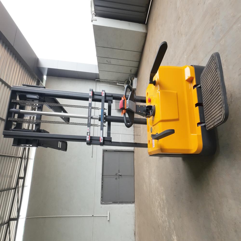 Fully Electric Stacker With Platform Type - Attributes: Strong