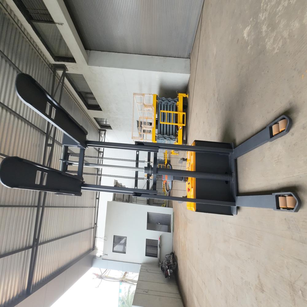 Fully Electric Stacker With Platform Type - Attributes: Strong