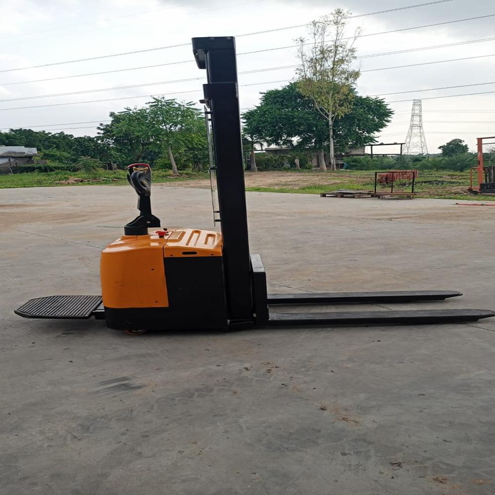 Fully Electric Pedestal Stacker - Attributes: Strong