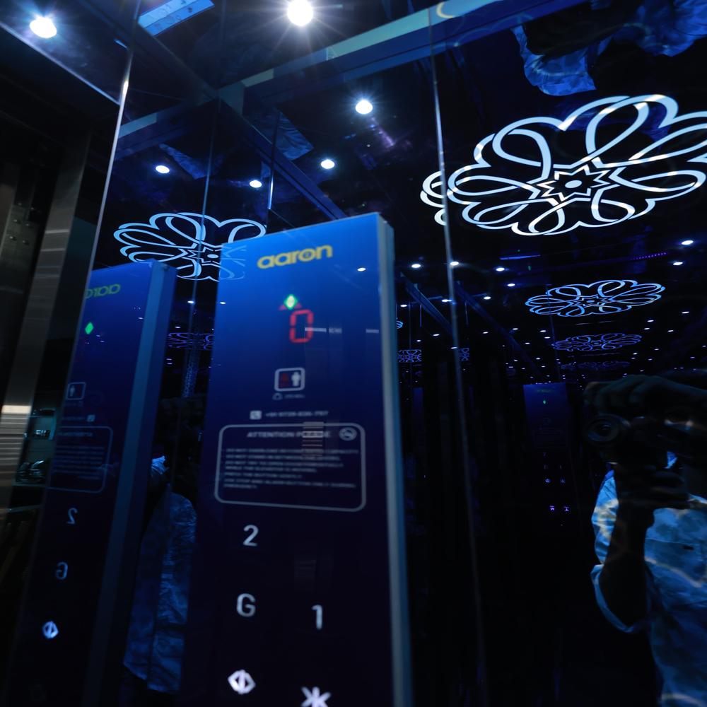 Passenger Home Lift - Machine Roomless, 1300x1300 Mm, 408 Kg | Elegant Blue Mirror Finish, Rfid Access, Whisper-quiet, Energy-efficient