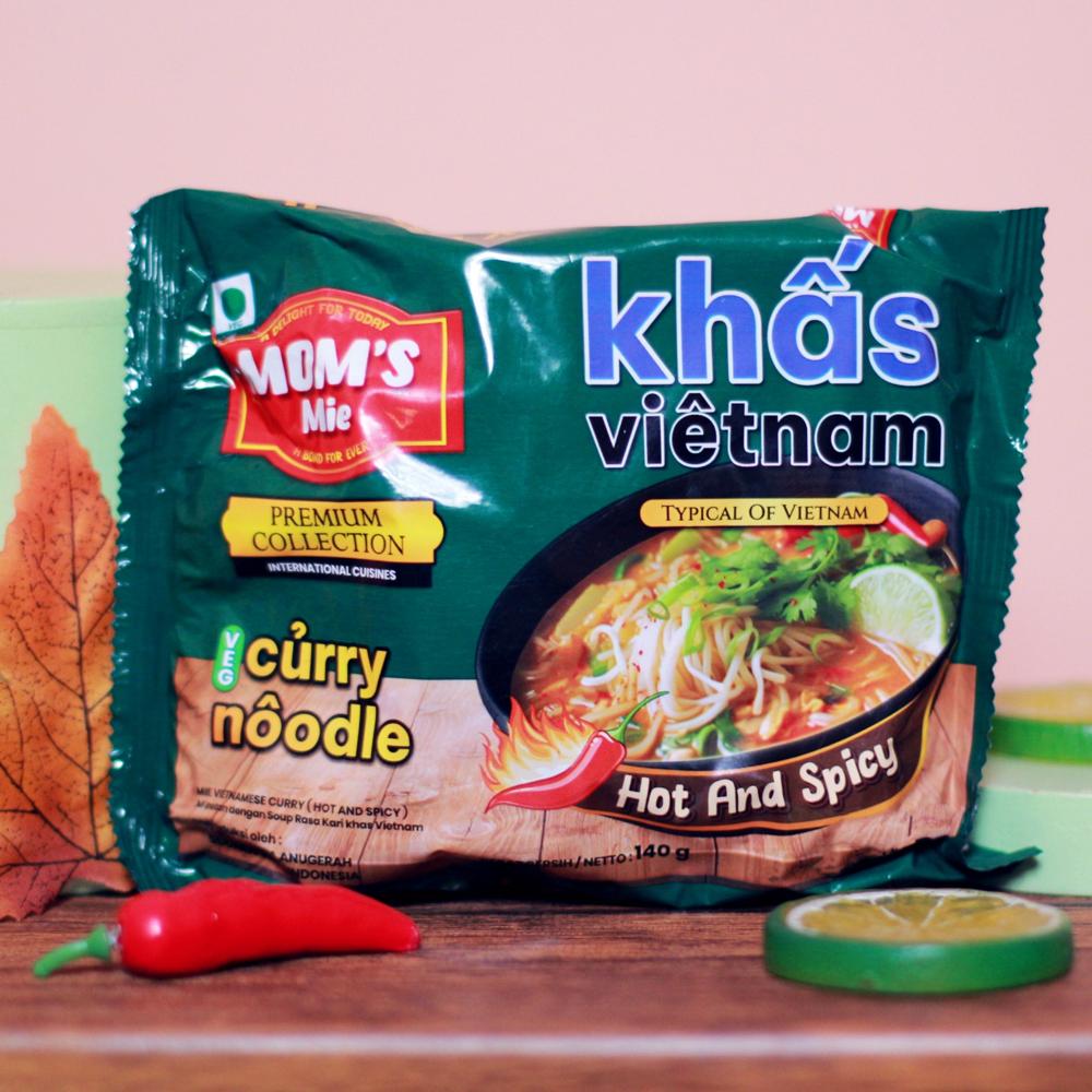 Veg Curry Typical of Vietnam Instant Noodles