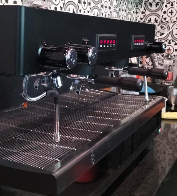 Coffee Machine Expresso - Color: Black