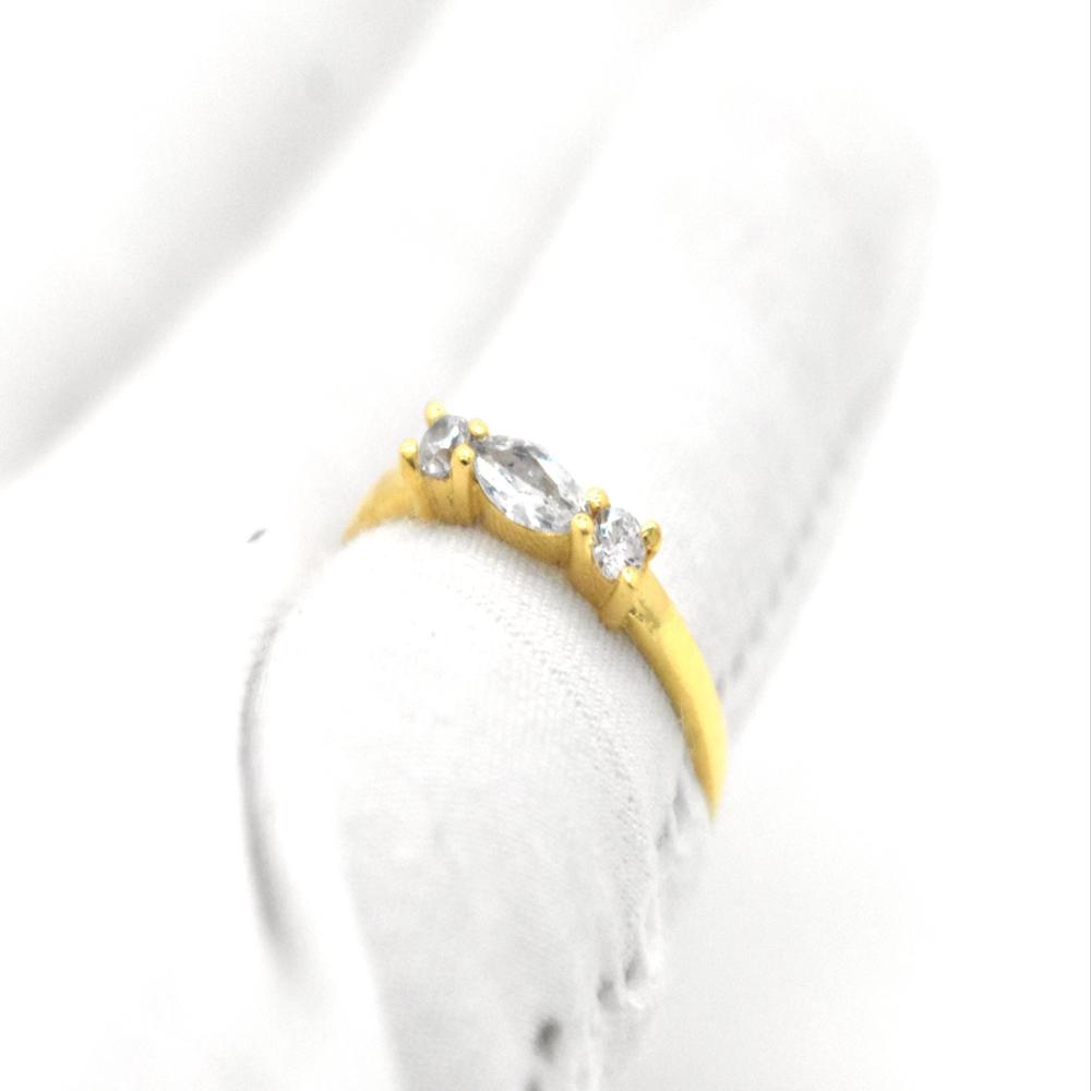 925 Sterling Silver Moissanite Statement Ring - Color: White