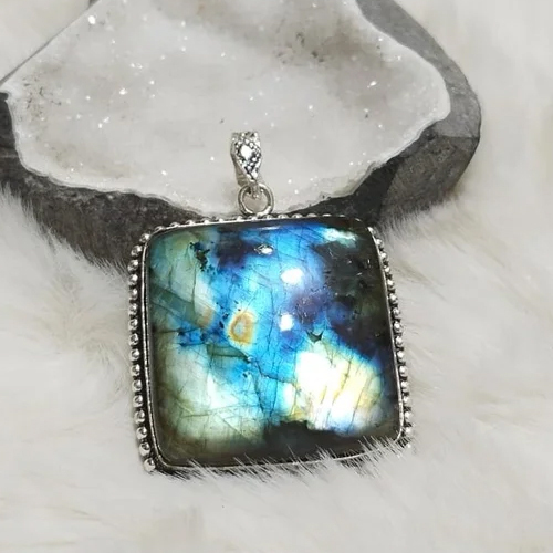 Blue Labradorite Square Gemstone Pendant - Design: Attractive