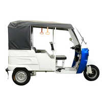 White And Grey Battery Operated Rickshaw - Battery Capacity: 50 Ah Ampere-hour  (ah)