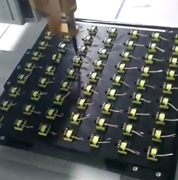 Lower Quantity Glue Filling Machine - Grade: Industrial
