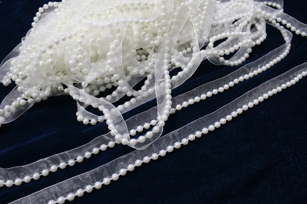 White Moti Lace - Color: Wiht