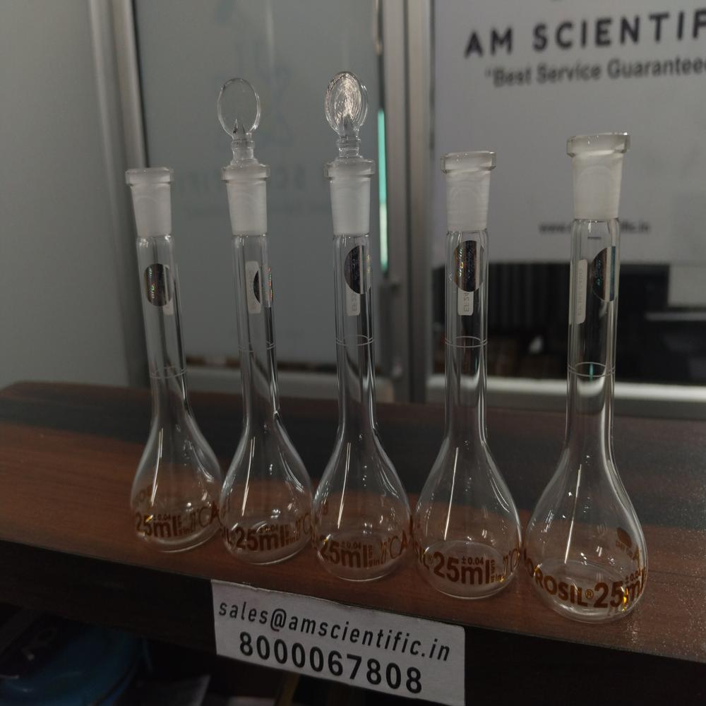 Volumetric Flasks Class A, Narrow Mouth, Clear, With Individual Calibration Certificate - Color: Transparent