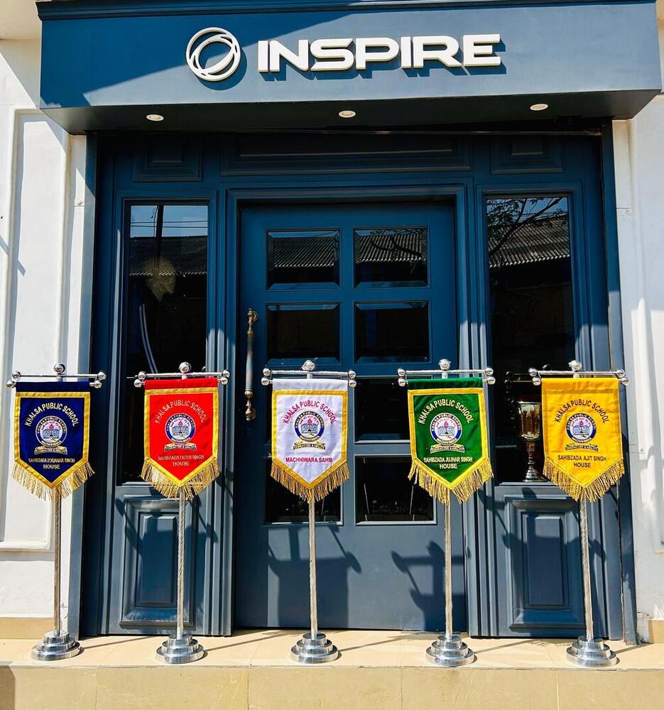 school t flags