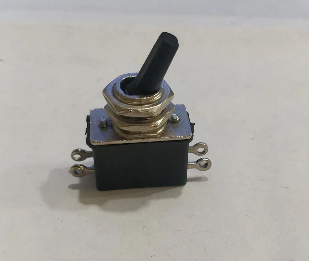 Toggle Switch 2 AMP SPDT 4 Pin