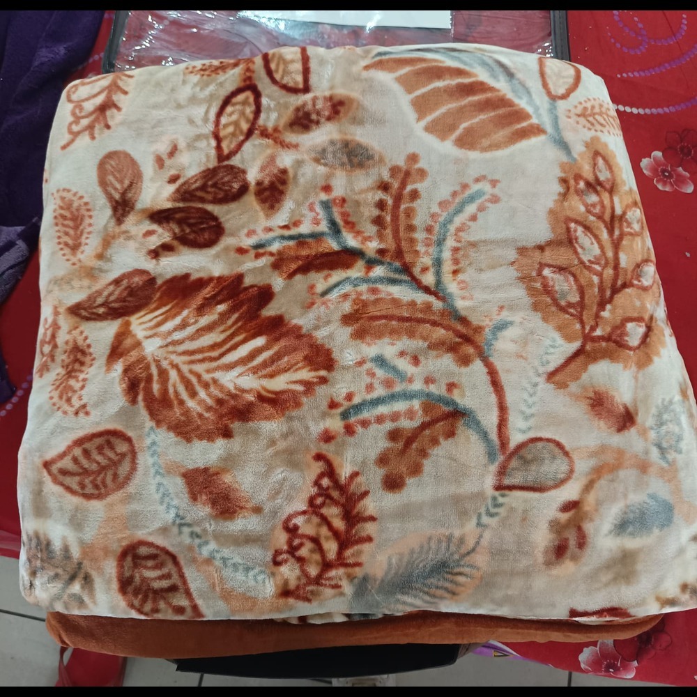 Sarla Important Blanket - Age Group: Adults