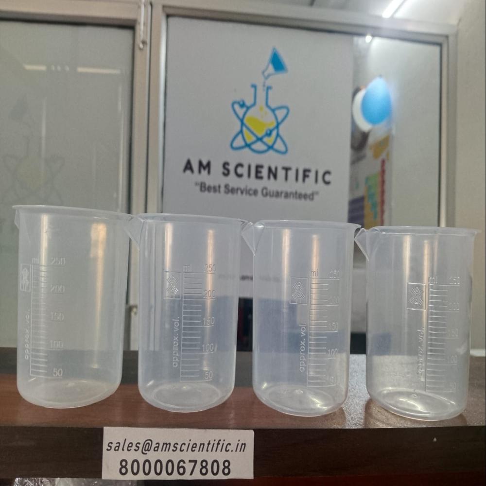 Laboratory Plastic Beakers - Color: White