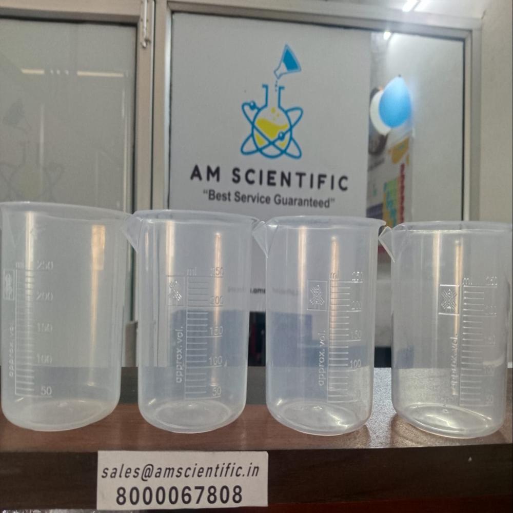 Laboratory Plastic Beakers - Color: White