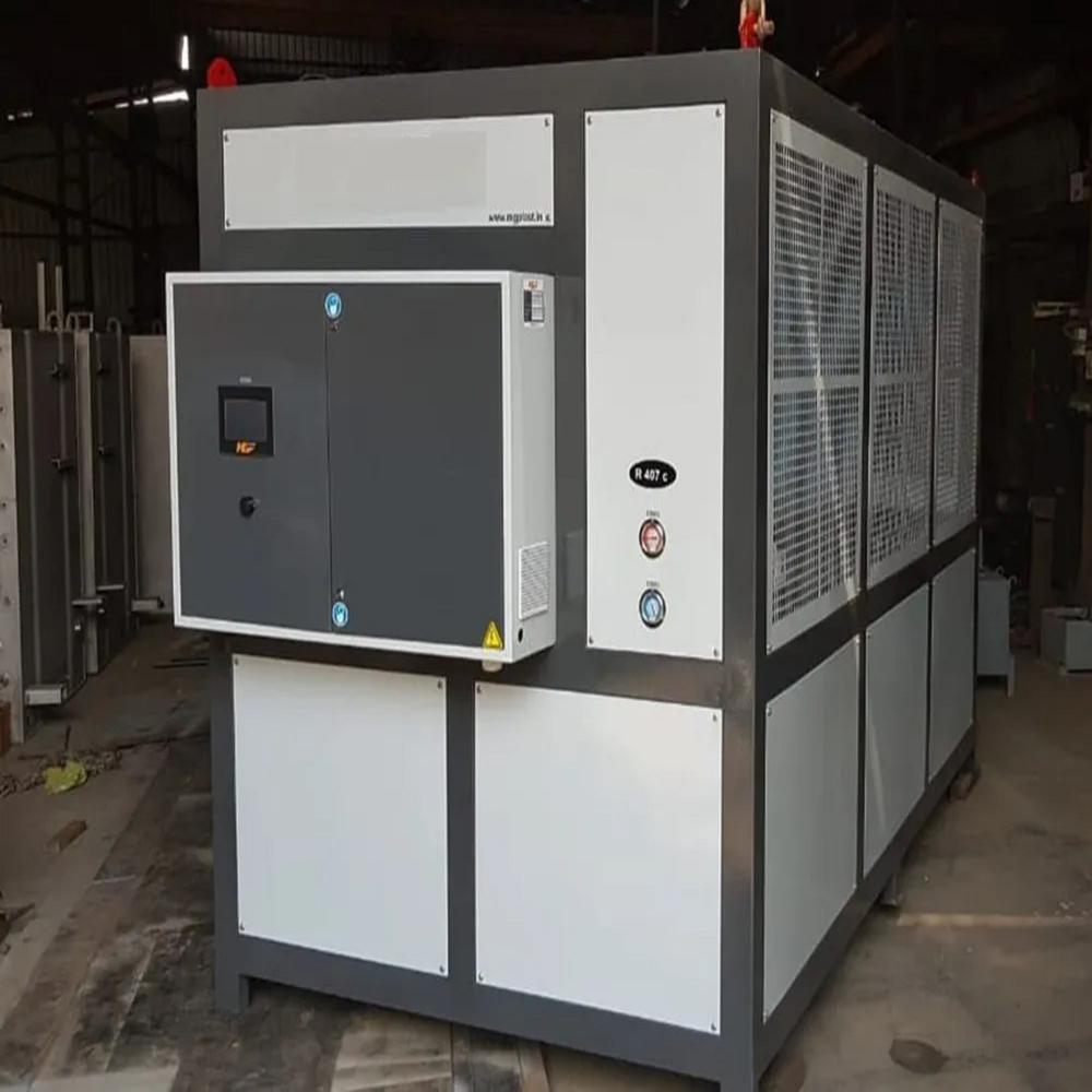 Air cooled scroll chillers