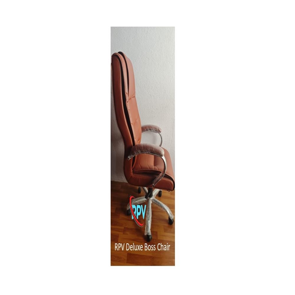 Dulux Boss chair