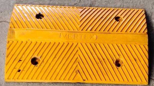 Yellow Rubber Speed Breakers - Feature: Heavy Duty