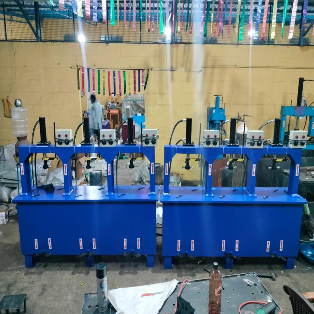 Semi Automatic Leaf Plate Making Machine - Capacity: 300 Pcs/hr
