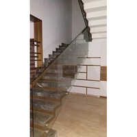 Steps Area Glass By Using Ss Stud - Design: Plain