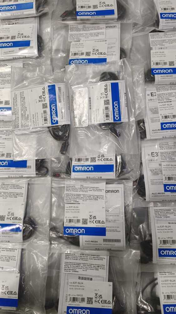 OMRON PHOTOELECTRIC SENSOR, E3T-SL24,E3T-ST12-M3J  0.3M