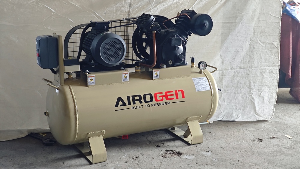 5Hp Two Stage Industrial Air Compressor - Air Flow Capacity: 15 Cubic Feet Per Minute (Ft3/Min)