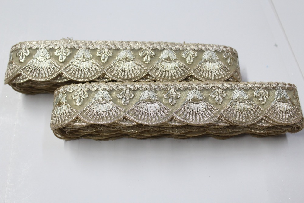 fancy embroidery golden lace