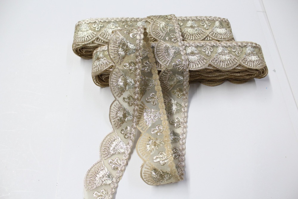 fancy embroidery golden lace