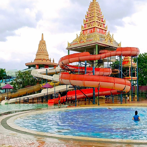 Water Park - Color: Multicolor