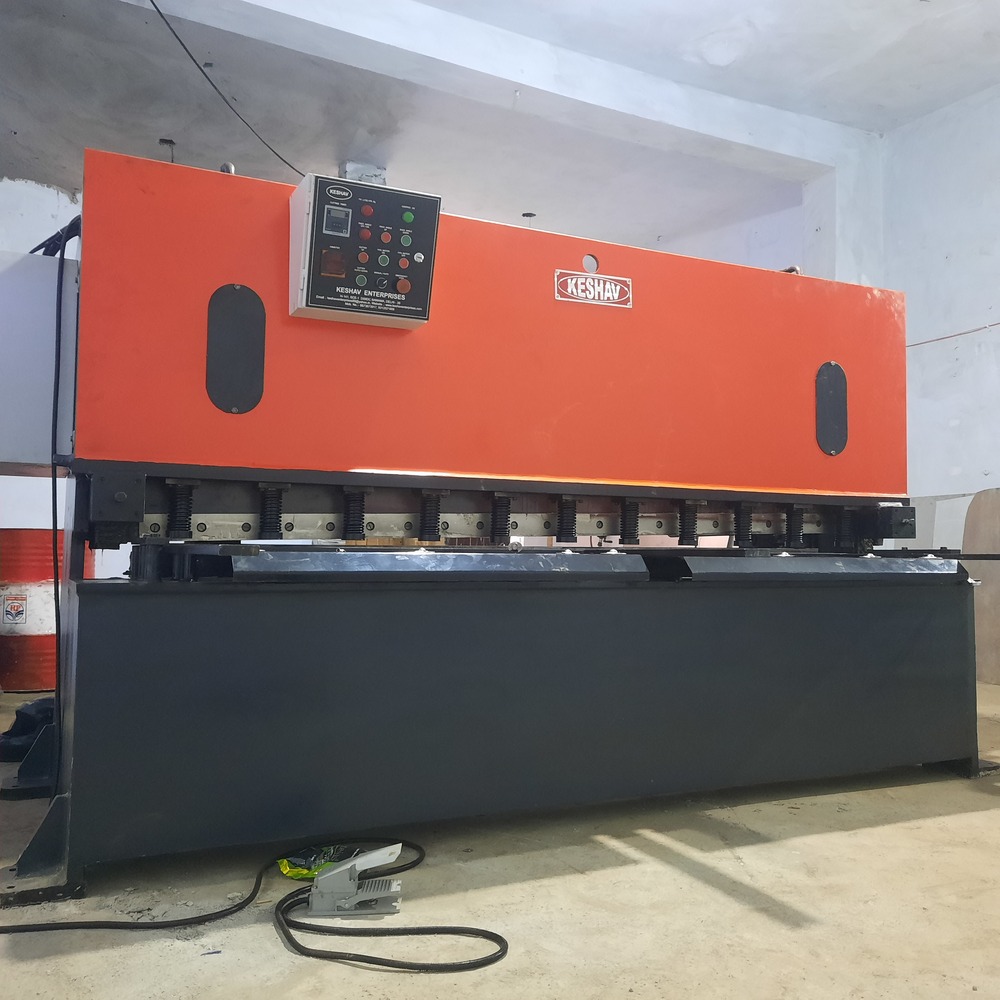 Semi-automatic Hydraulic Angle Shearing Machine - Color: Red Green