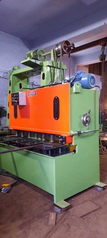 Semi-automatic Hydraulic Angle Shearing Machine - Color: Red Green