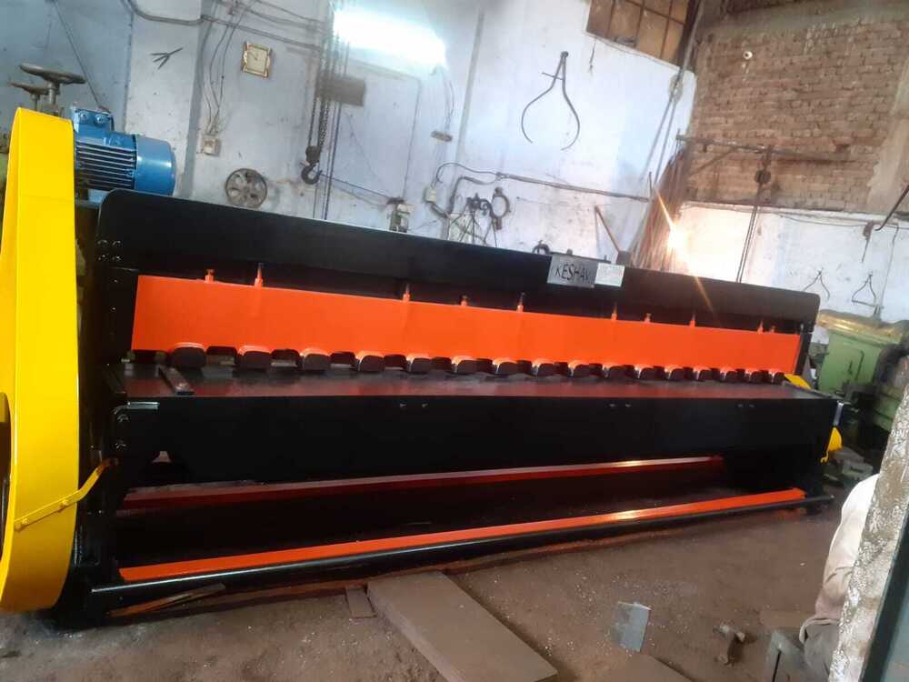 Mechanical Under Crank Shearing Machine