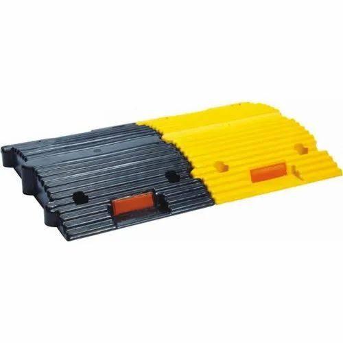 Plastic Speed Limiting Speed Bumps - Color: Black & Yellow