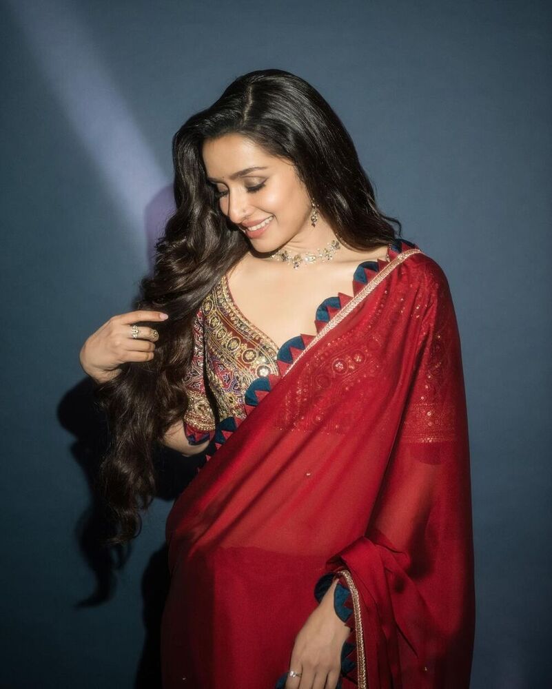 Heavy Saree - Bust Size: 44 Inch (In)