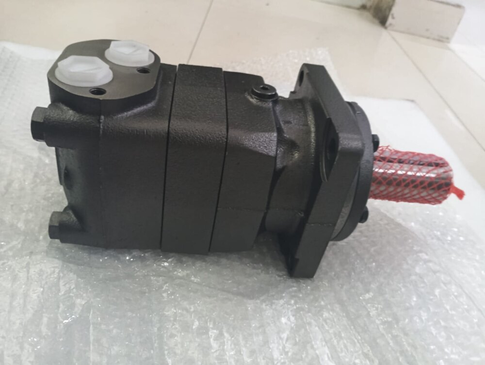 Danfoss Omv400 Hydraulic Motor - Color: Black