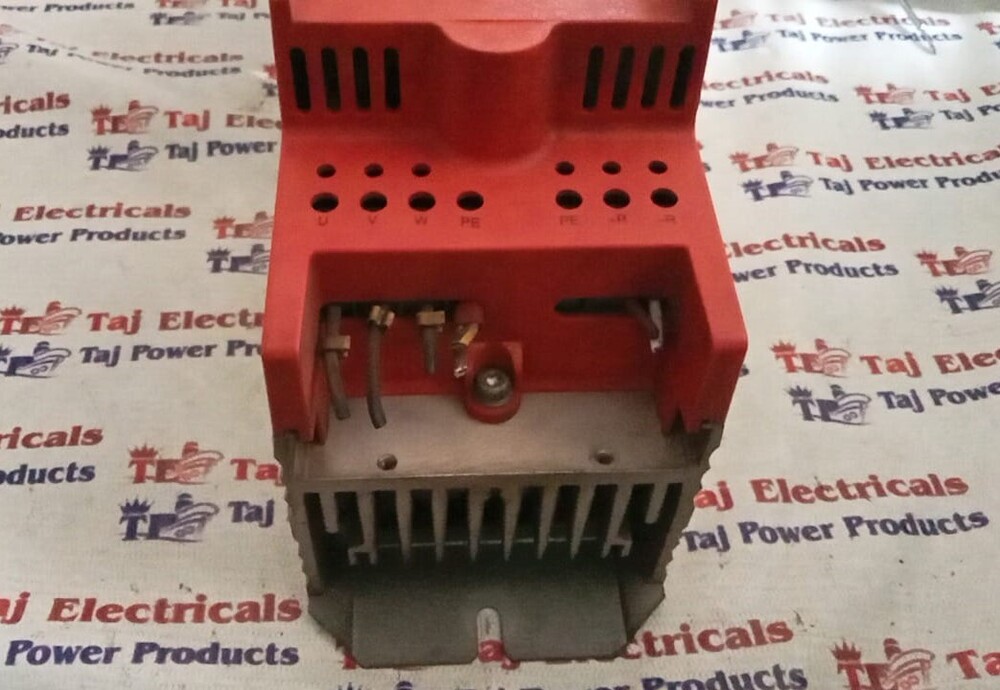 SEW EURODIRVE MC07A015-5A3-4-00 FREQUENCY INVERTER
