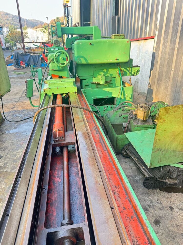 Cylindrical Grinder