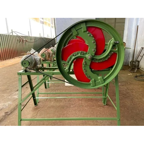 Coconut Husk Chips Cutting Machine 4 Blade With Motor - Dimension (L*W*H): 1300X610X1300 Millimeter (Mm)
