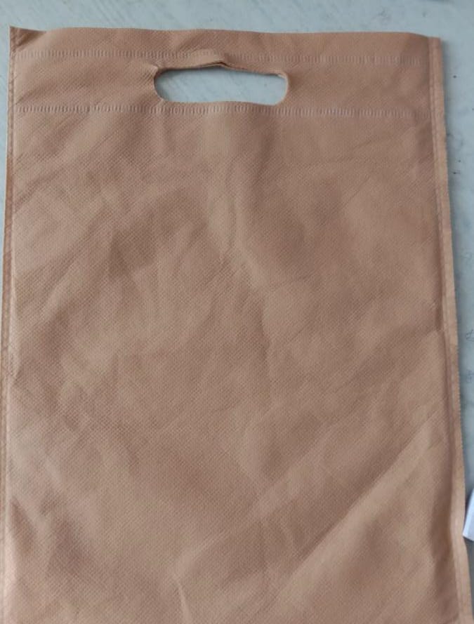 Non woven d cut bags
