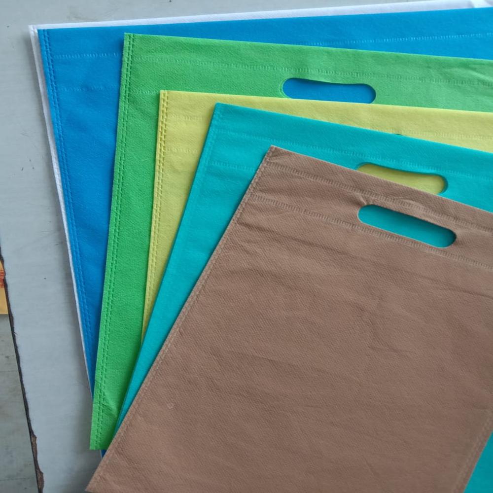 Non woven d cut bags