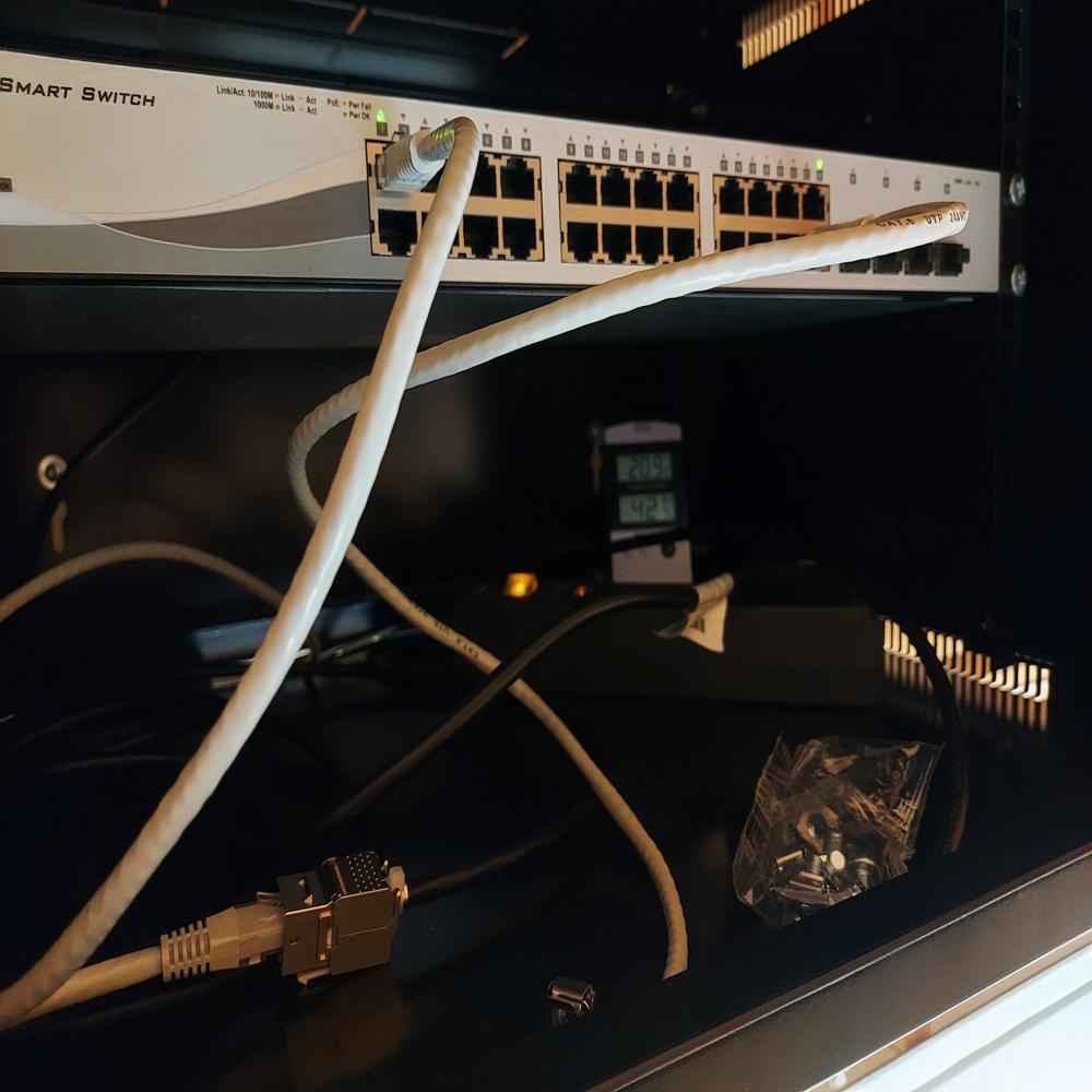 D-link Switch Des-1210-28p - Features: High Speed